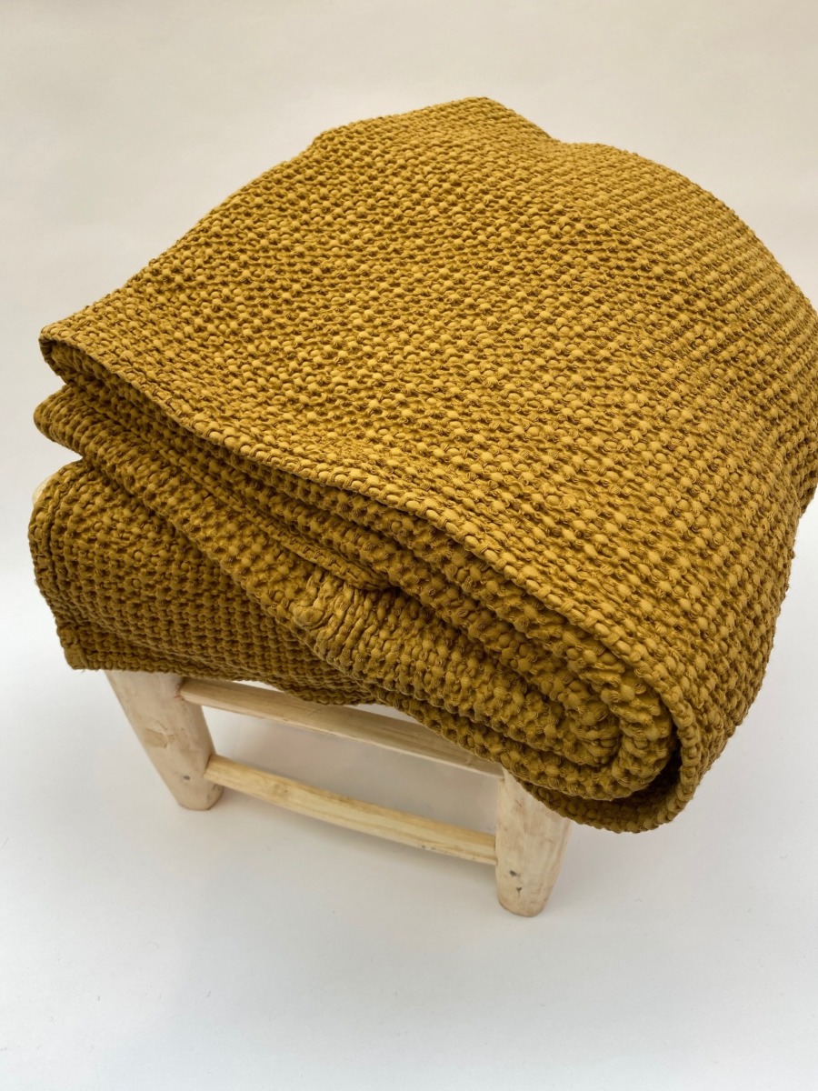 Jeté de lit « Maia» 100% coton nid d’abeille stonewashed - Vivaraise - Coloris bronze- 140200cm