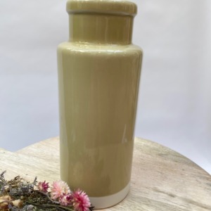 Flacon en grès, Jars céramistes, Vert argile, Diamètre 12cm, H: 30cm, Service Cantine