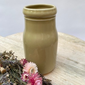 Flacon en grès, Jars céramistes, Vert argile, Diamètre 8,5cm, H: 15cm, Service Cantine